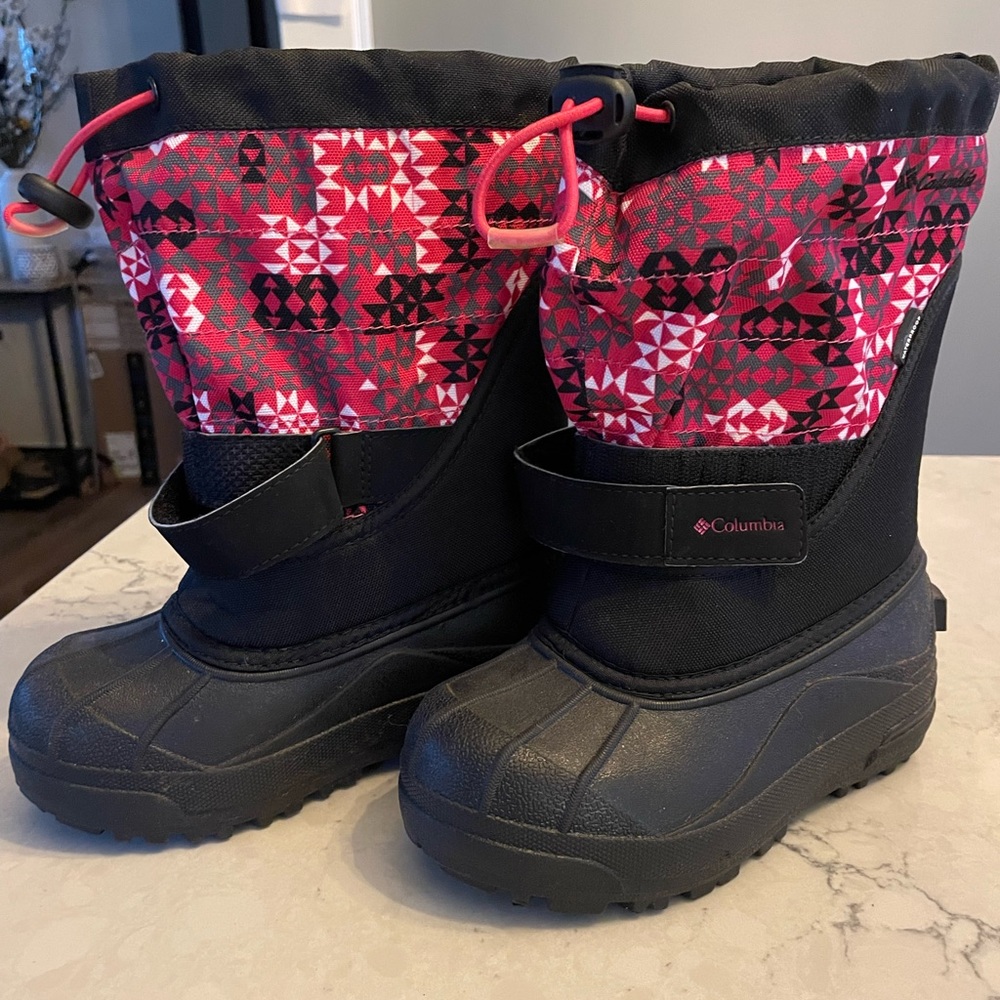Columbia Girls Snow Rain Boots Size 1. Hardly worn.